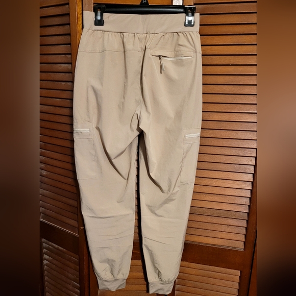 Ladies Feather Light Khaki Joggers/ Cargo Pants. Size Small. Sooo Comfortable. - Picture 2 of 7